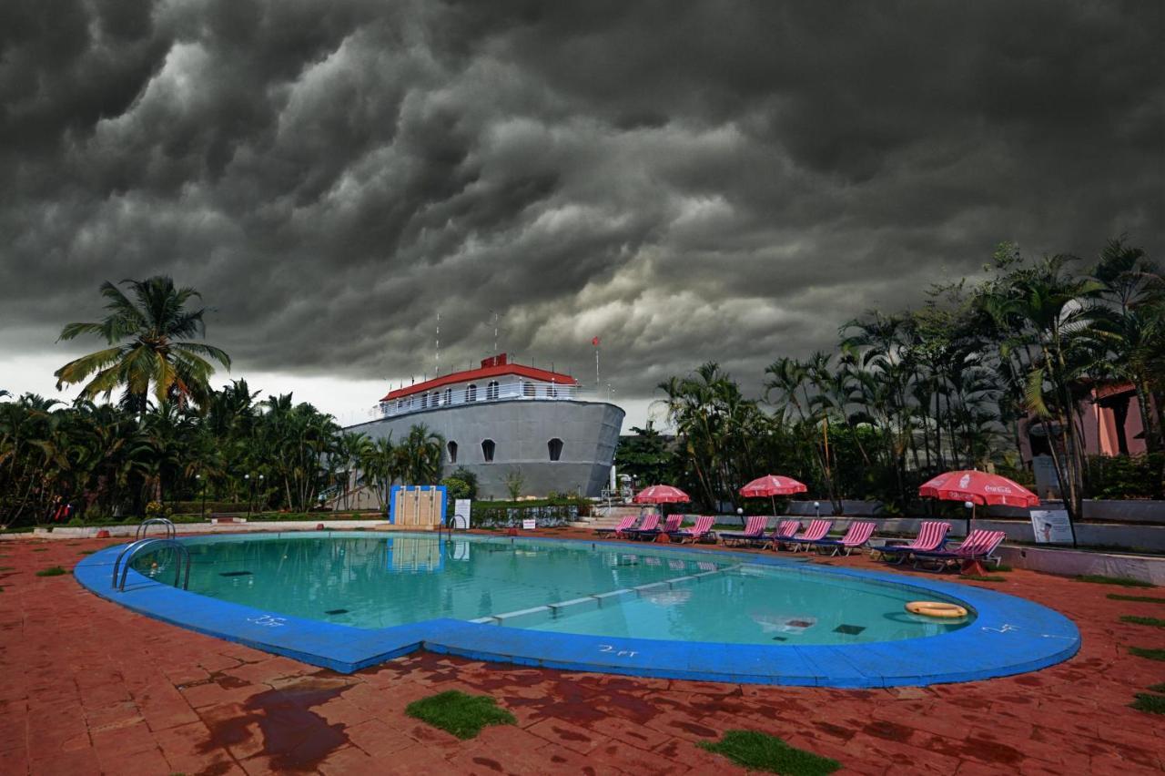 The Byke Old Anchor Beach Resort & Spa Cavelossim Buitenkant foto